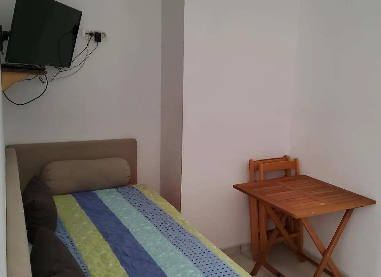 Economy Apartment 12 Sleeps 3 Guests Split