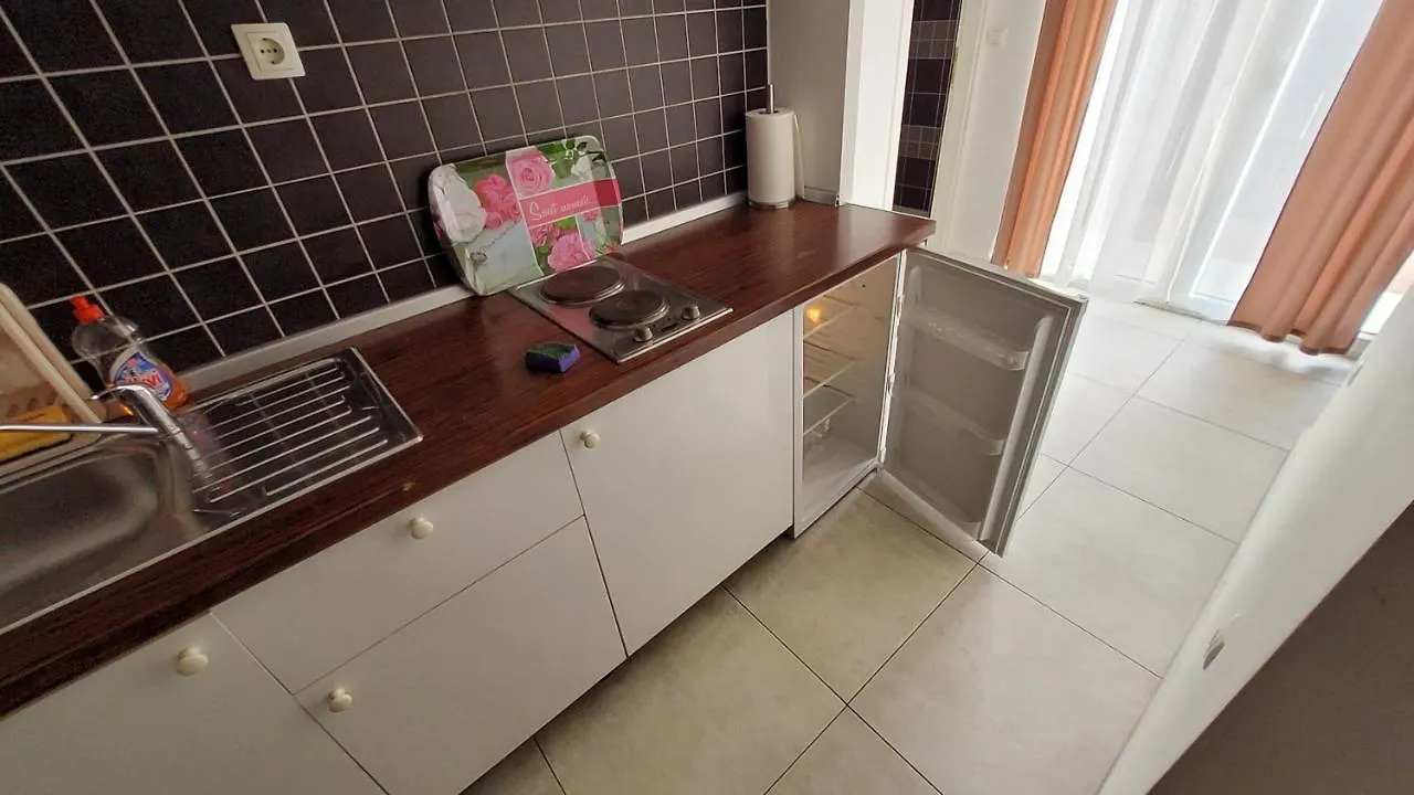 Economy Apartment 12 Sleeps 3 Guests Split Croatia