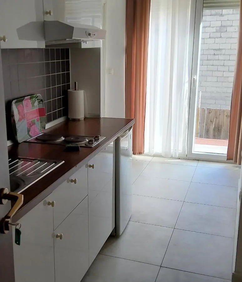 Economy Apartment 12 Sleeps 3 Guests Split Croatia